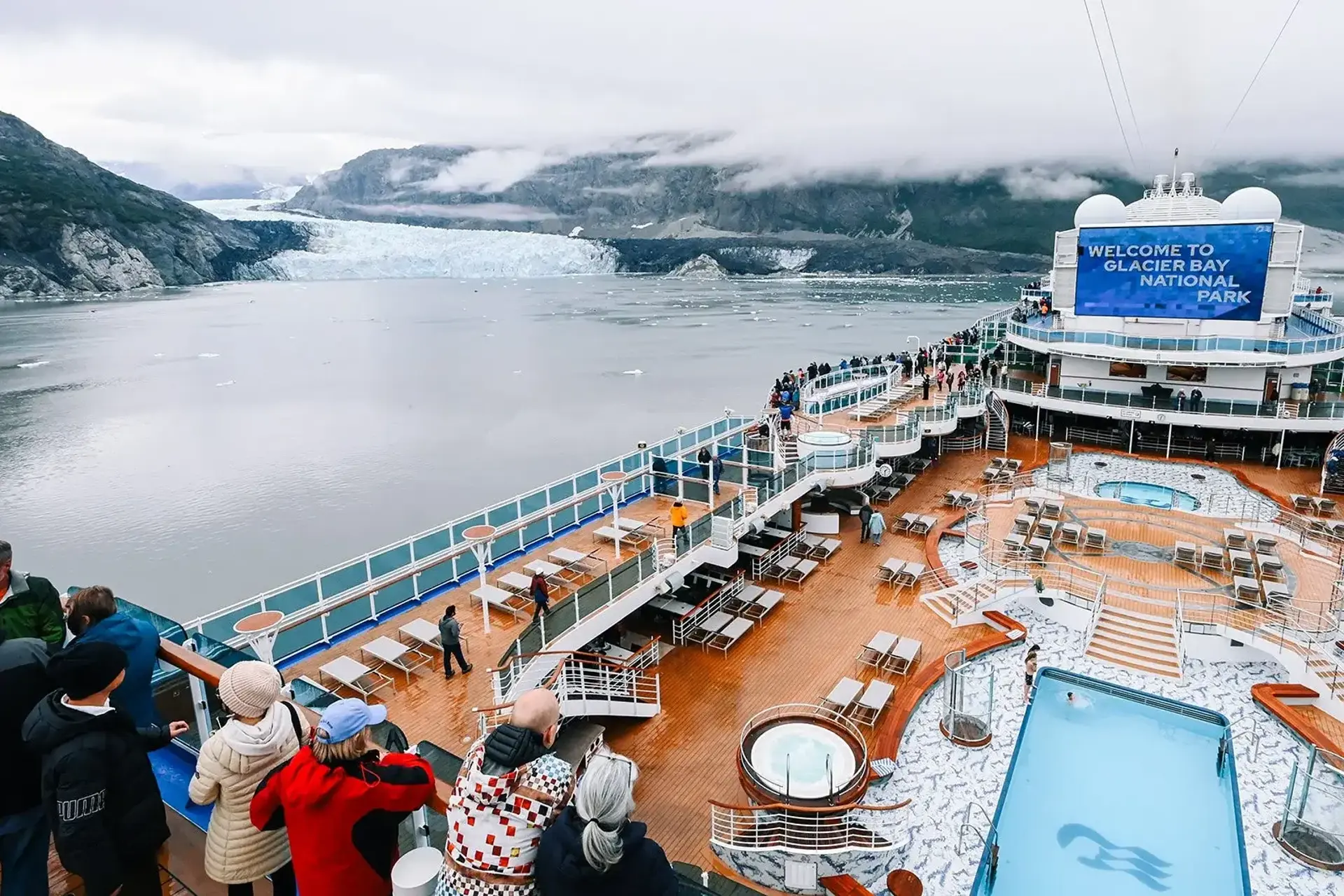 Cabin ban công du thuyền Alaska có đáng nâng hạng không ? Kinh nghiệm du thuyền Alaska mới nhất 2026 