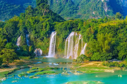 Thác Bản Giốc mùa nào đẹp nhất? Kinh nghiệm du lịch Cao Bằng lần đầu