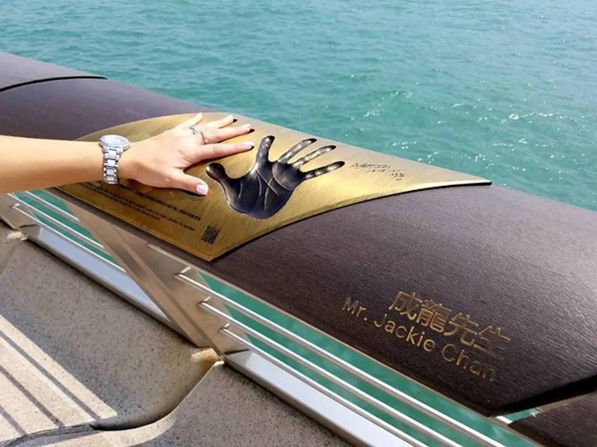 Avenue of Stars Hong Kong: 7 trải nghiệm đáng khám phá ngoài tượng Lý Tiểu Long
