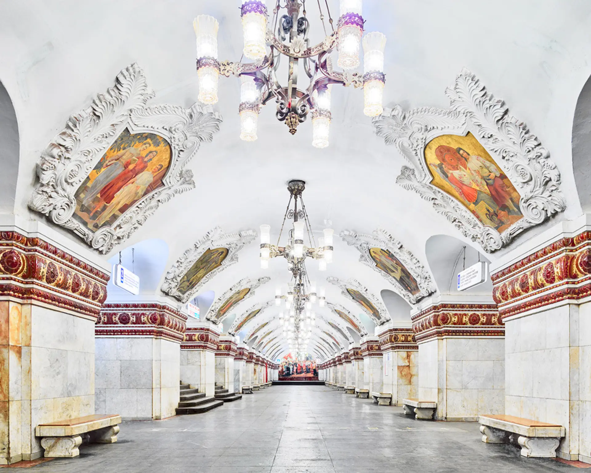 Metro Moscow mùa đông: 7 ga đẹp và hành trình ngắm kiến trúc dưới lòng đất