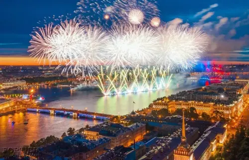 Địa điểm ngắm White Nights lý tưởng khi du lịch Saint Petersburg 2026