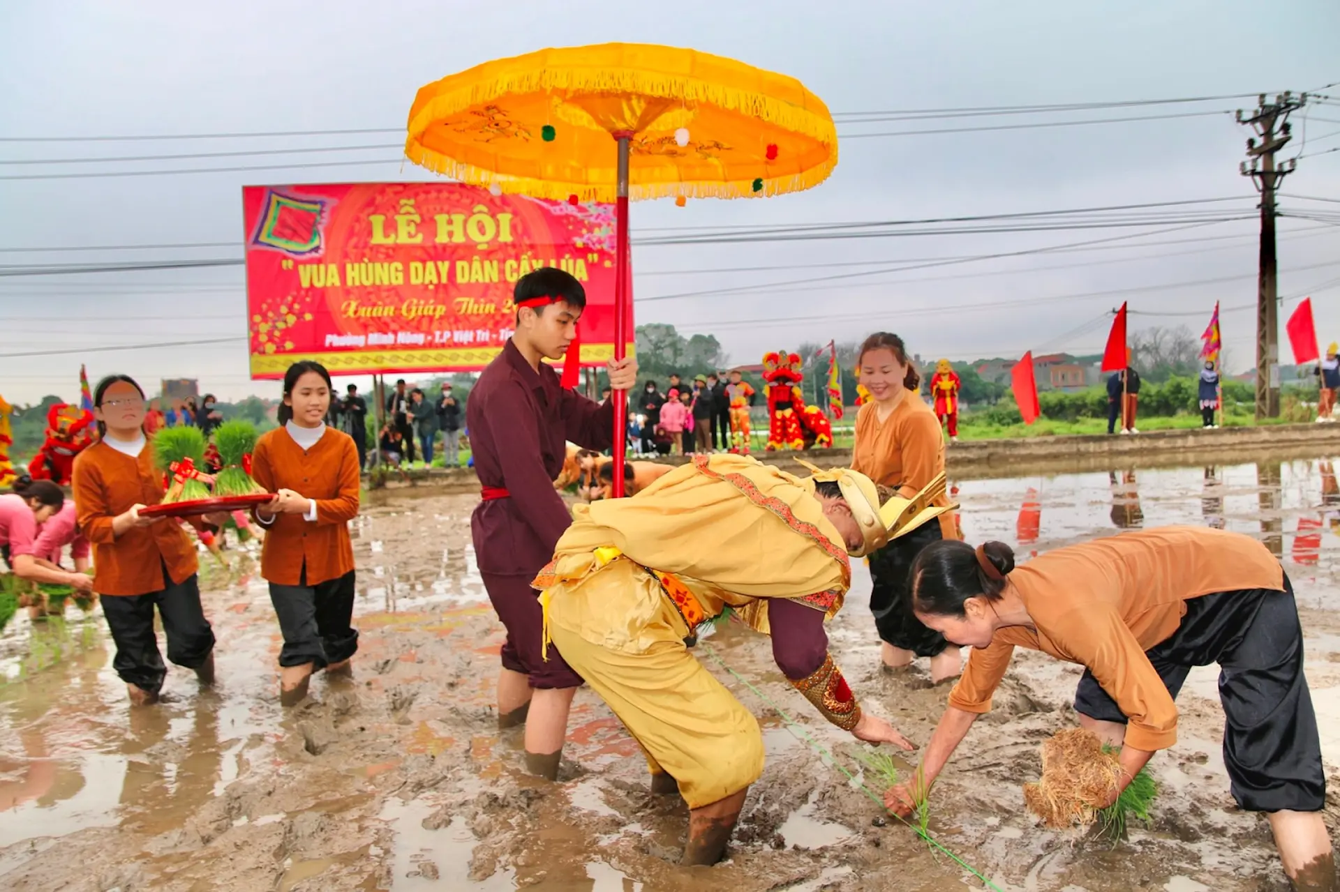 Giỗ Tổ Hùng Vương 2025: Những truyền thuyết ly kỳ về Vua Hùng ít người biết