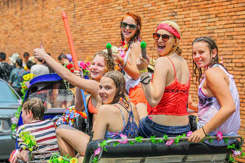 Thái Lan mở cửa toàn diện đón khách dịp lễ hội Songkran 2025 – Có gì đặc biệt?