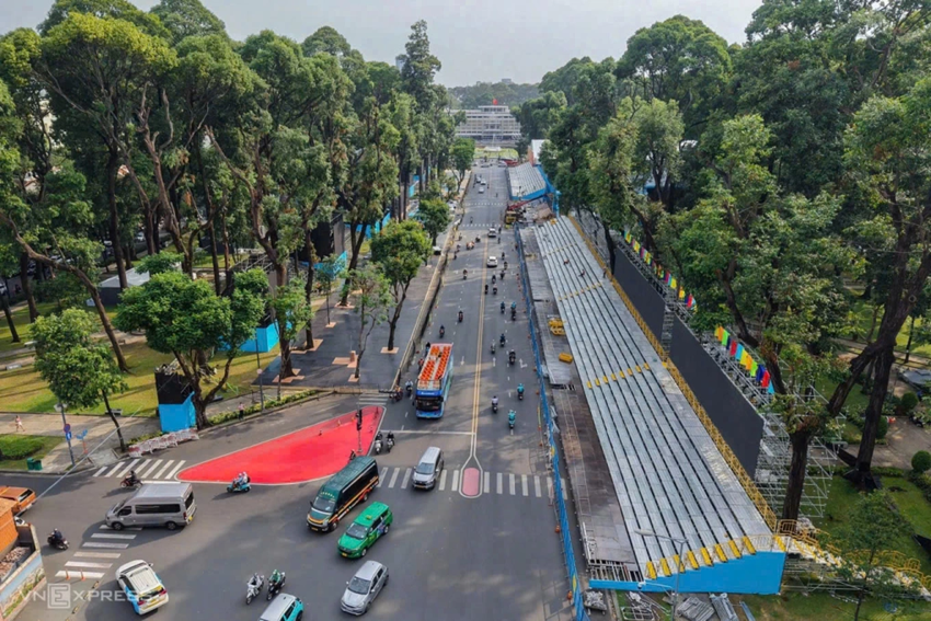 Tp. Hồ Chí Minh Cấm Xe Hơn 20 Tuyến Đường Trung Tâm Từ Chiều 22/4: Du Khách Cần Lưu Ý