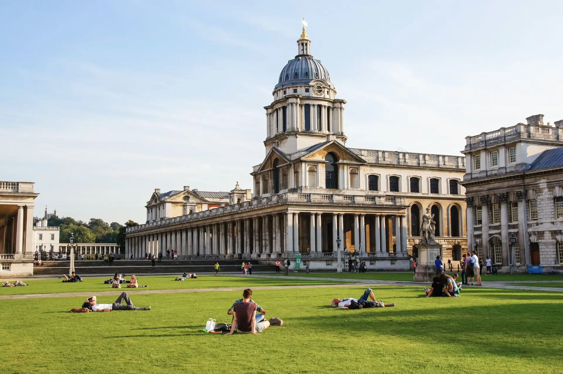 Khám Phá Các Địa Danh “hot Trend” Tại Anh Từ Các Bộ Phim Nổi Tiếng Netflix