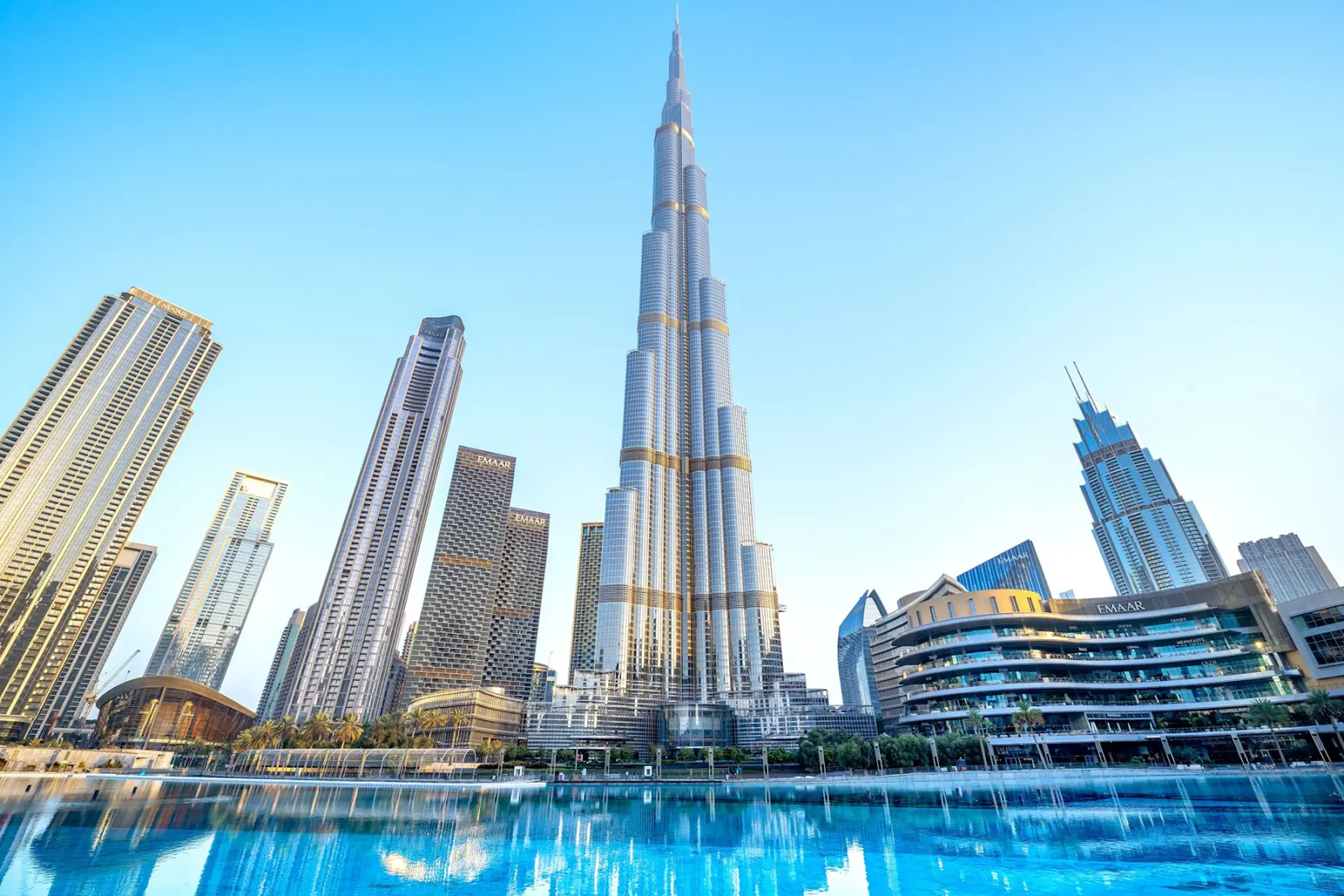 Tham Quan Burj Khalifa: Tòa Nhà Cao Nhất Thế Giới Và Tầm Nhìn Toàn Cảnh Dubai