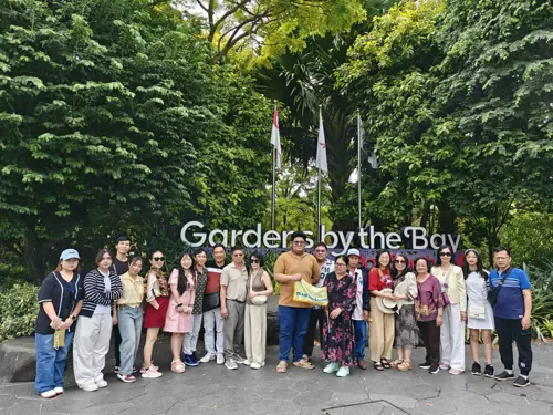 Hành Trình Du Lịch Khám Phá Liên Tuyến 2 Nước : Signapore - Malaysia 