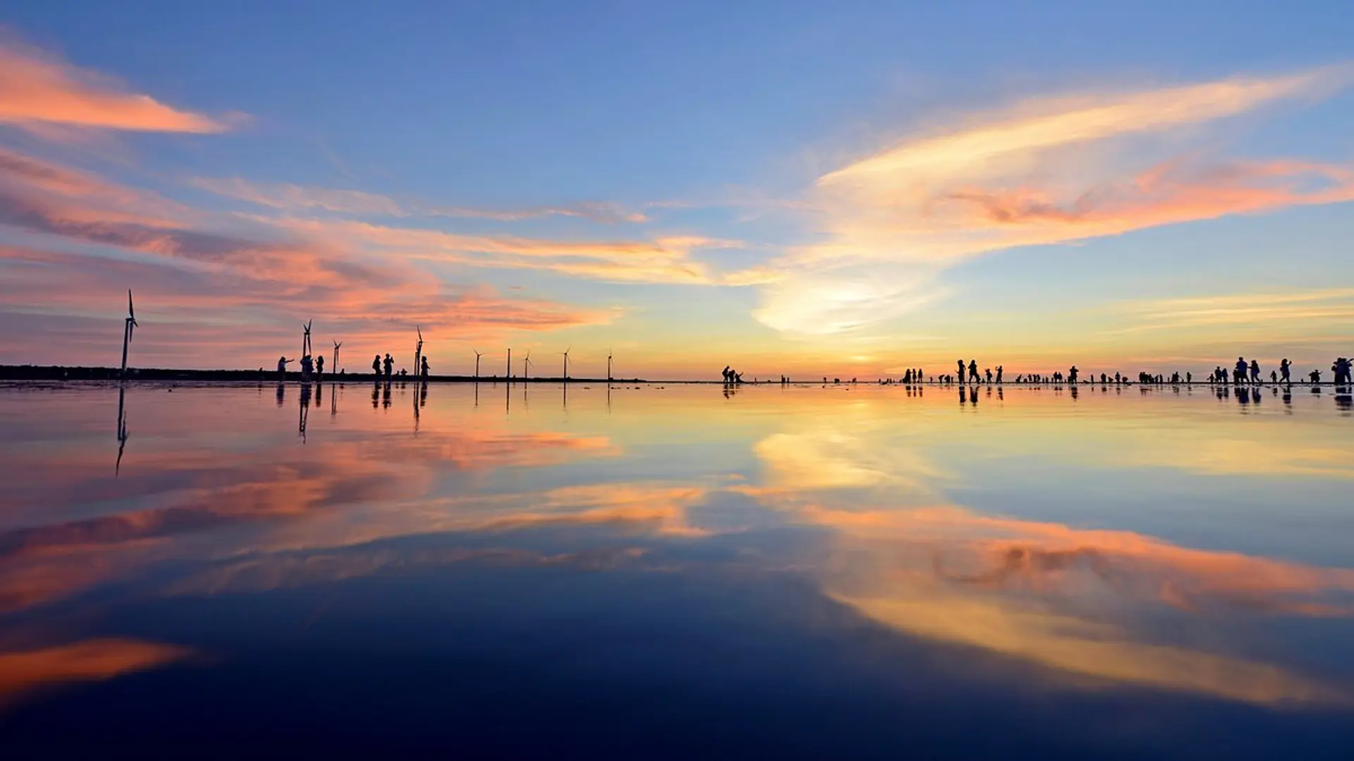 Gaomei Wetlands mùa thu 2025 | Điểm ngắm hoàng hôn lãng mạn nhất Đài Loan